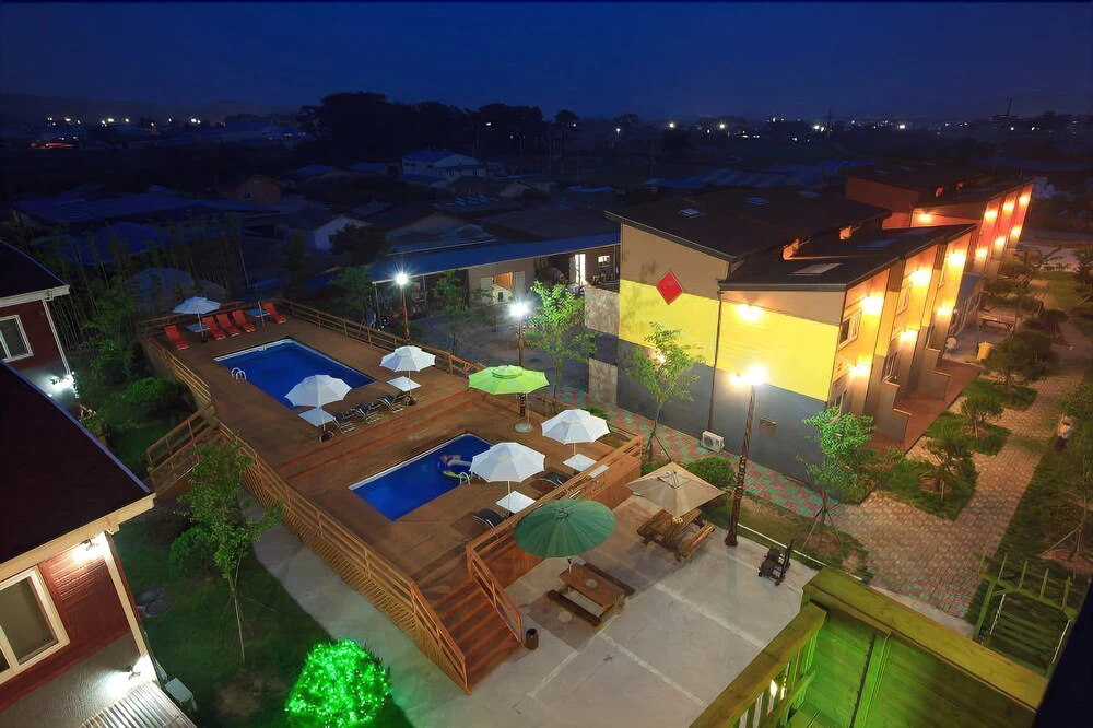 Somma Resort