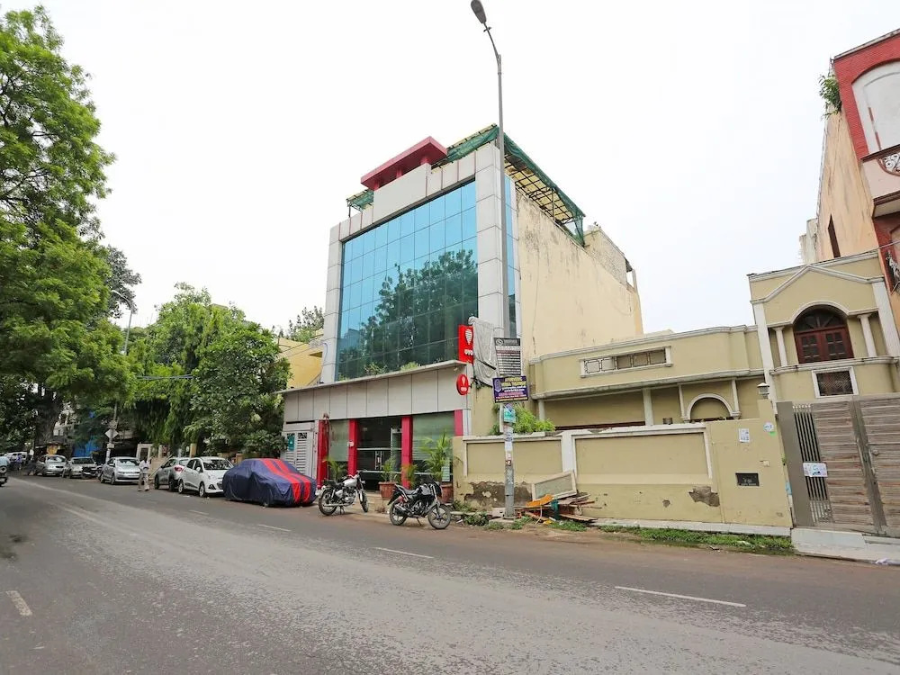 OYO 526 Hotel Asees Inn