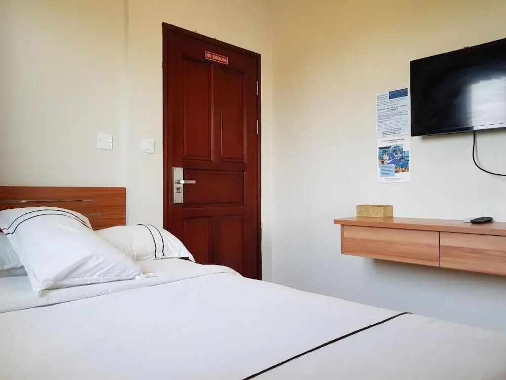 Caye Caulker Beach Hotel