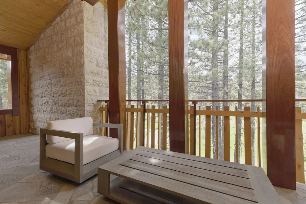 Obsidian 7 Deluxe 5000 sq ft House, Private Jacuzzi and Movie Theater, Close to Eagle by RedAwning