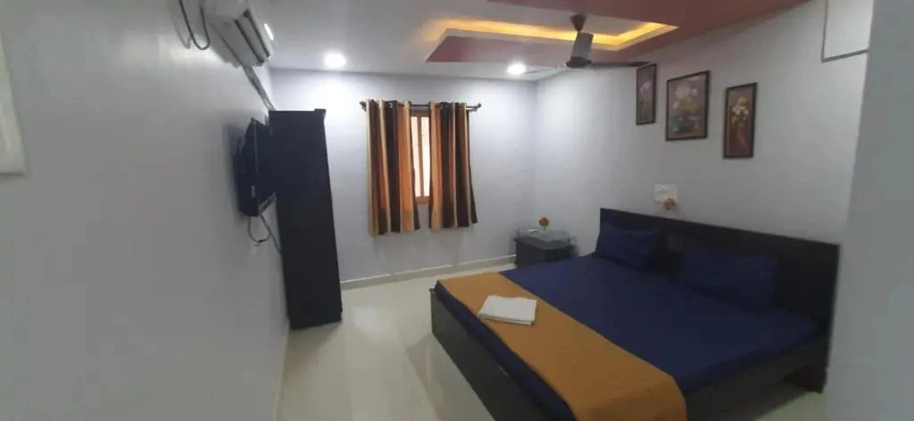 Hotel Radha krishna