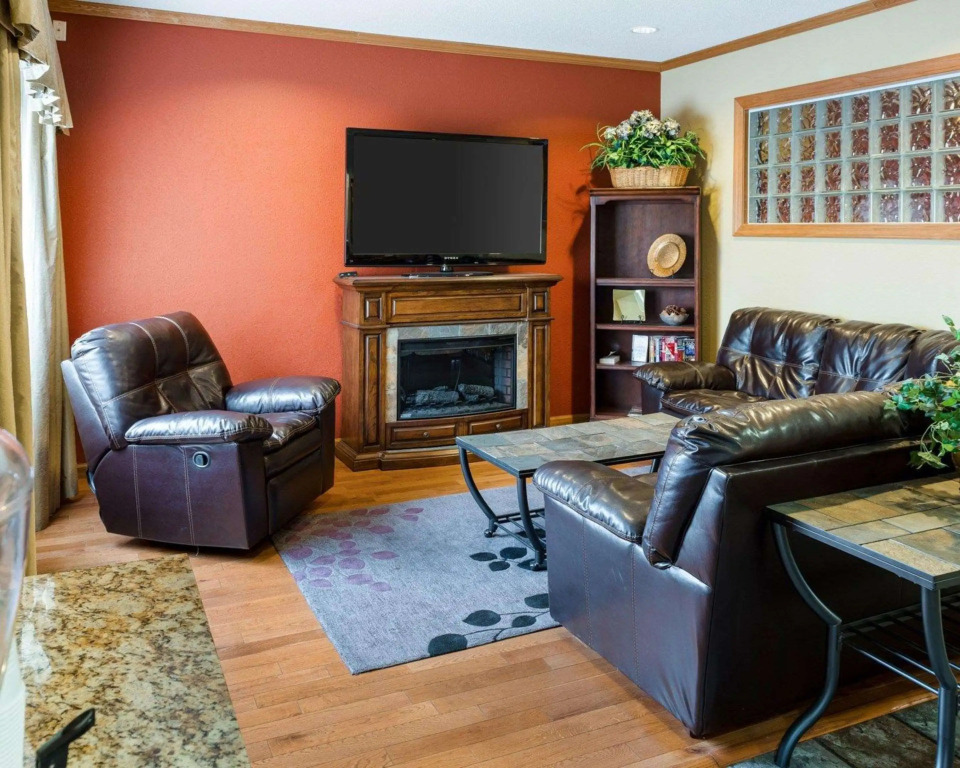 Quality Inn Lakeville North