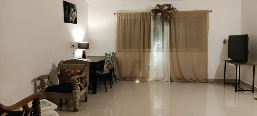 J-House, 4 Apartments with balconies, NO kitchen, Thalassa 1min away