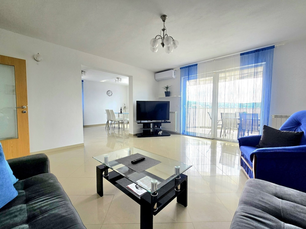 Apartment Letica