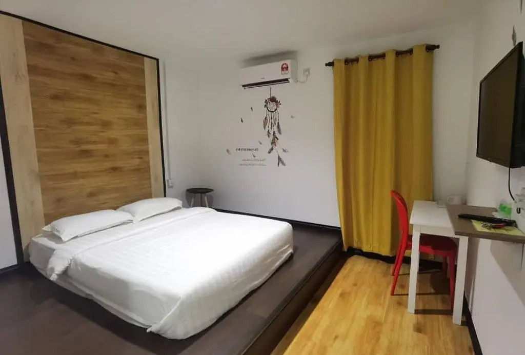 OYO HOME 90667 Chen Room Bs