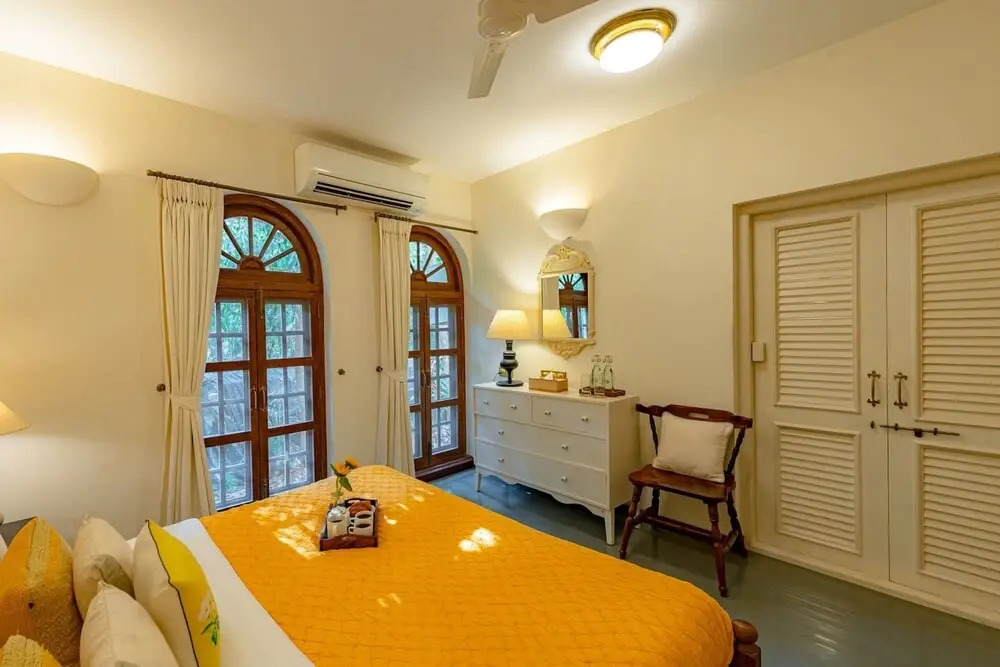 Loto Bianco in Siolim
