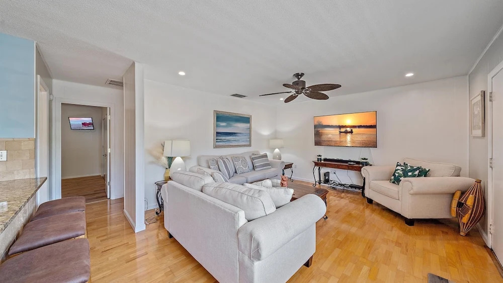 Siesta Sea Gem 2 Bedroom Condo by RedAwning