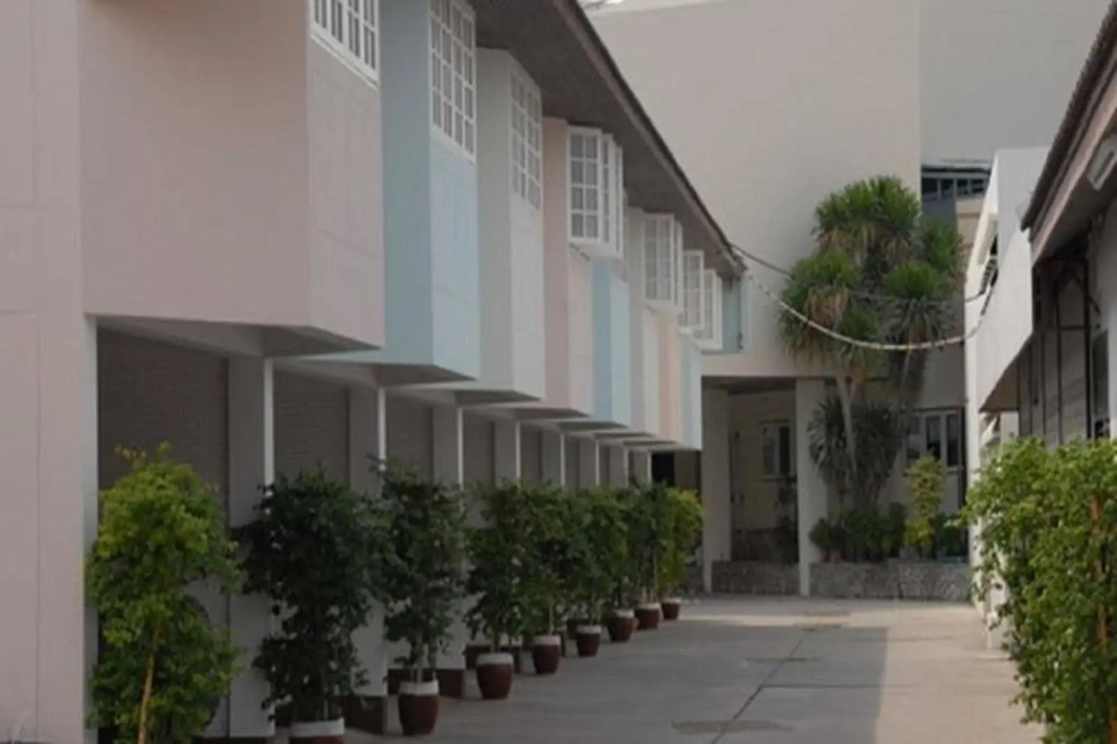Bangsaen Villa Hotel