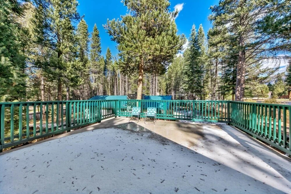 1207s Cabin In The Pines 3 Bedroom Chalet by RedAwning