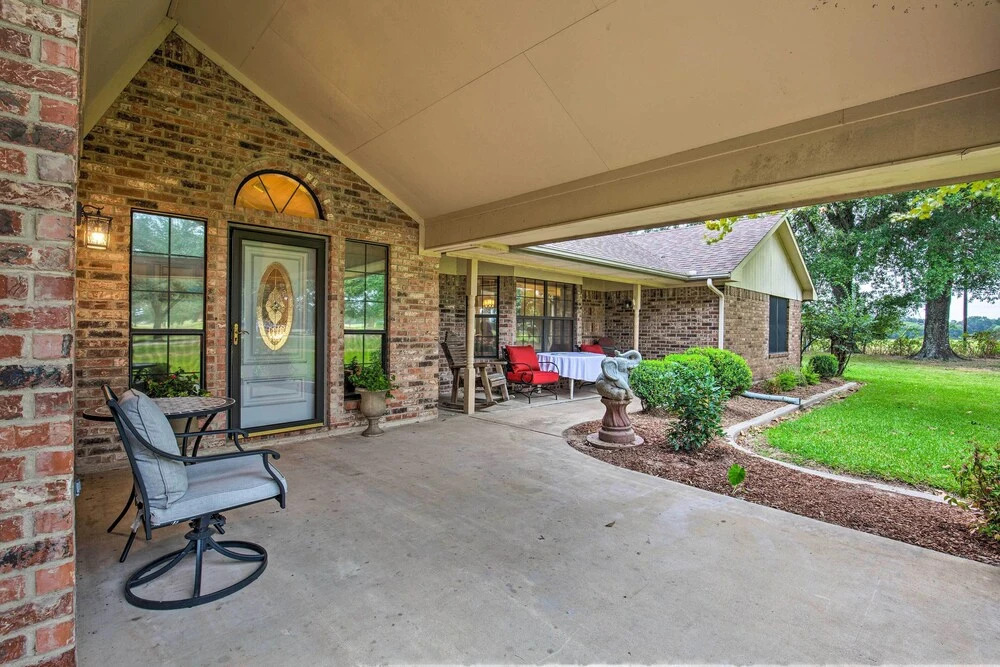 Cozy Family Home w/ Fire Pit, 4 Mi to Lake Fork