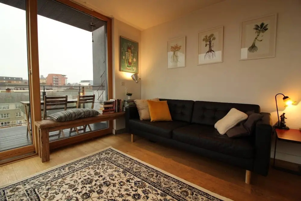 Central Apartment Along the River Liffey