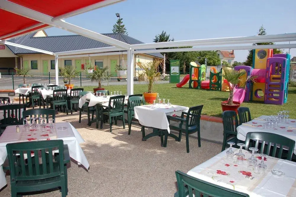 Fasthotel Orléans Nord Artenay