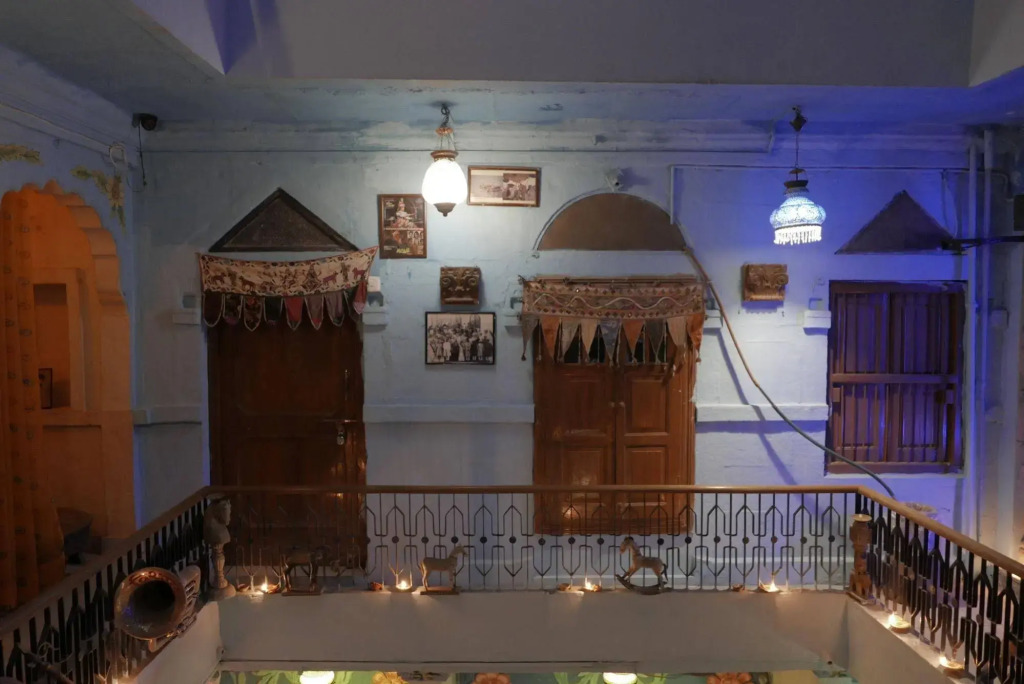 Yogis Guest House