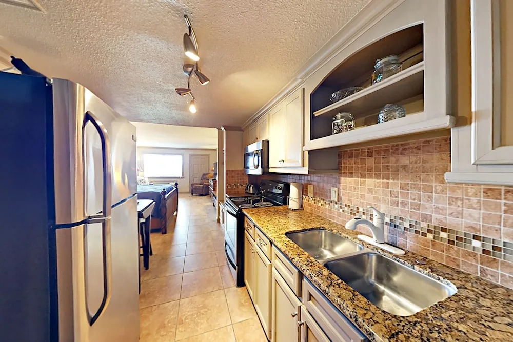 144 Sea Breeze 1 Bedroom 1 Bathroom Condo