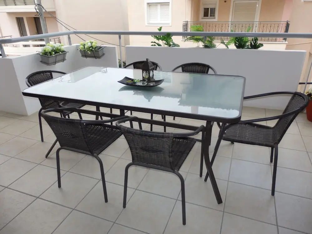 A&J Apartments or Rooms athens airport