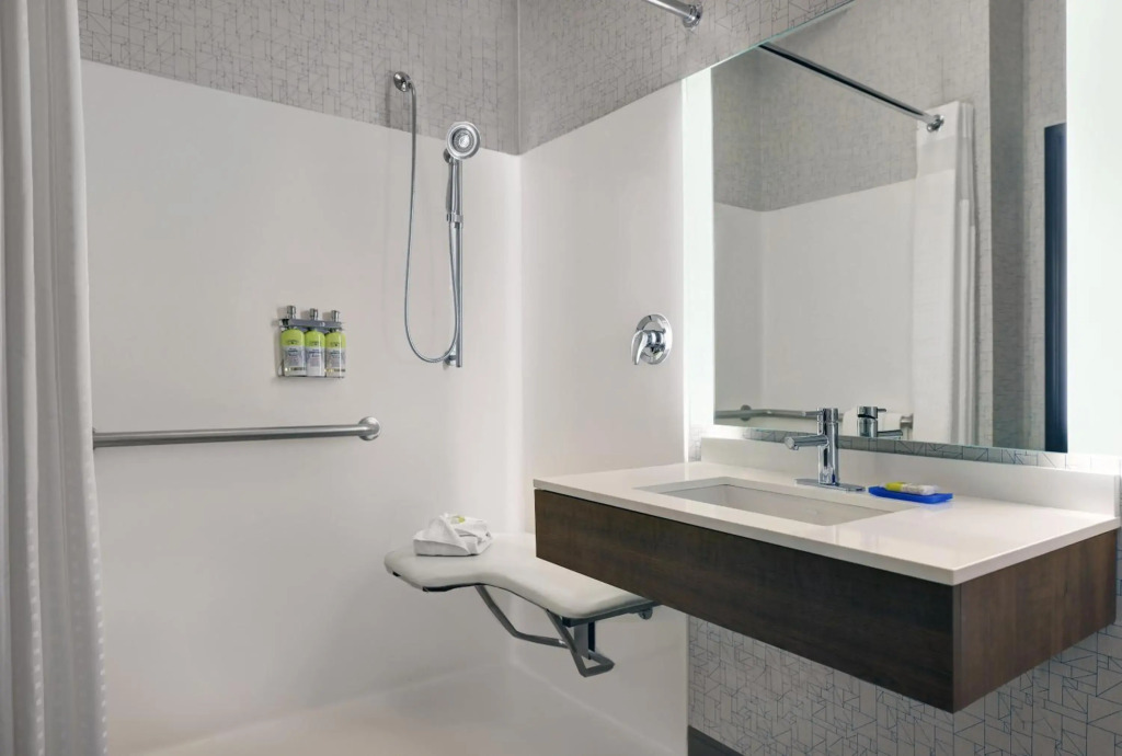 Holiday Inn Express Newport by IHG