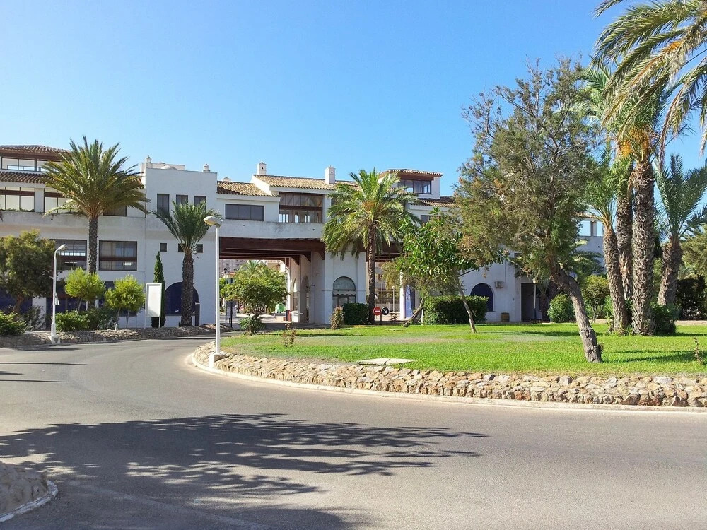Azulamanga Spanish-style, 2-bedroom Flat Near the Beach on the Costa C