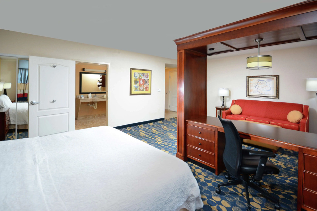 Hampton Inn & Suites Huntersville