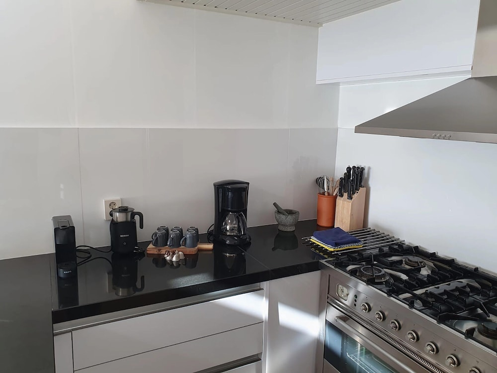 Cosy Holiday Home on Lake Veere