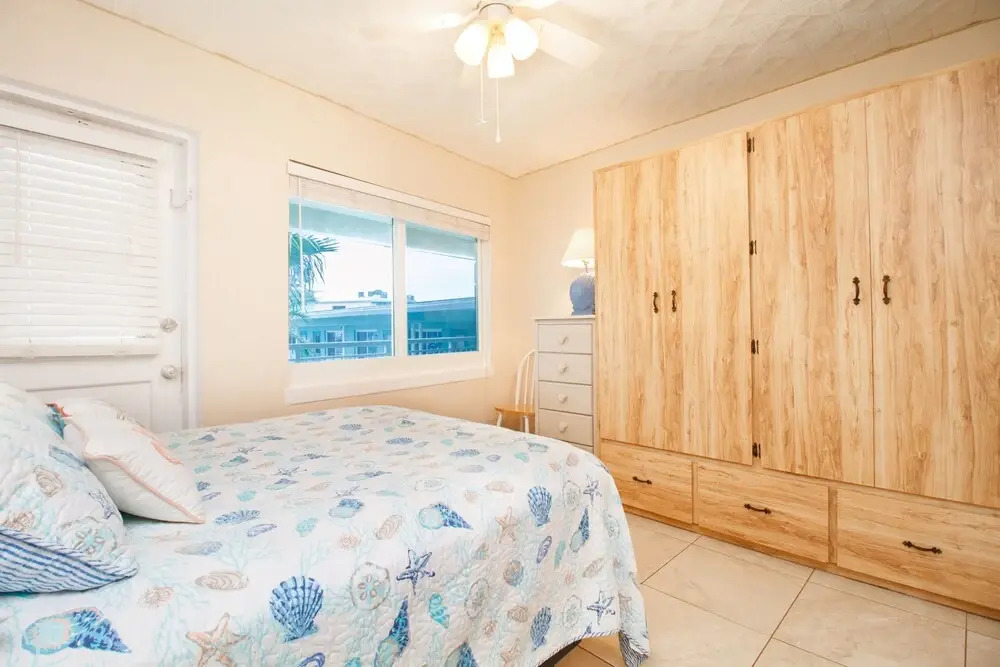 Tropic Terrace #41 - Beachfront Rental 2 Bedroom Apts by Redawning