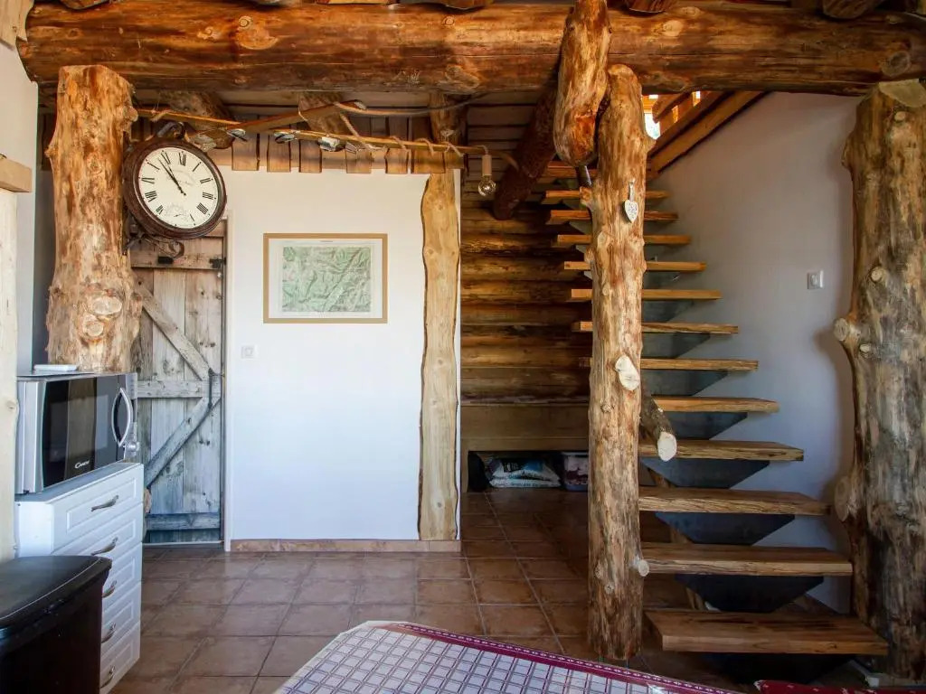 Chalet Authentique en Forêt, 6 Pers, Proche Gérardmer, Sentiers & Stations de Ski - FR-1-589-378