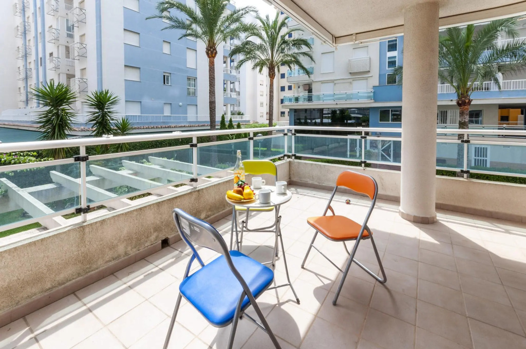 CORALINA - Apartment with shared pool in Playa de Gandia. Free WiFi