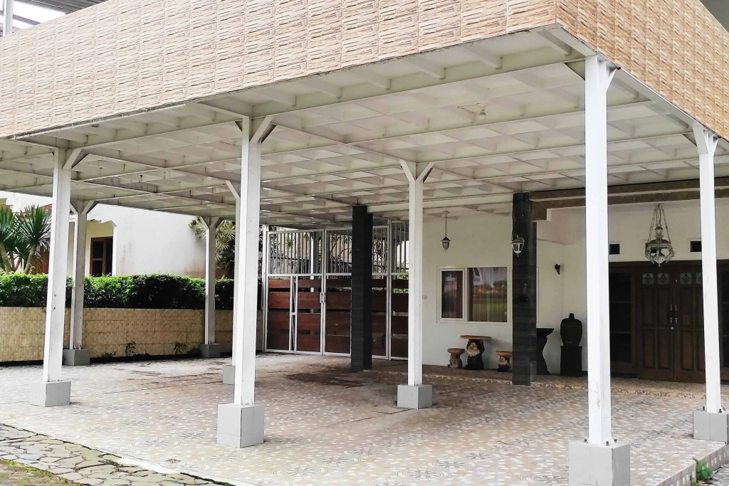 Pertiwi Homestay Near Museum Angkut Batu Mitra RedDoorz