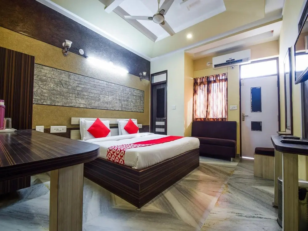 OYO 22052 Hotel Kingdom Palace