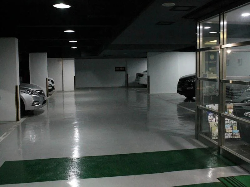 Central Plaza Hotel