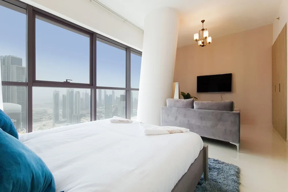 GreenFuture - Downtown View, High Rise Luxurious Studio