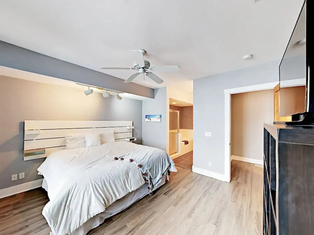 Pinebrook Perfection Unit 4 - 3 Br Condo