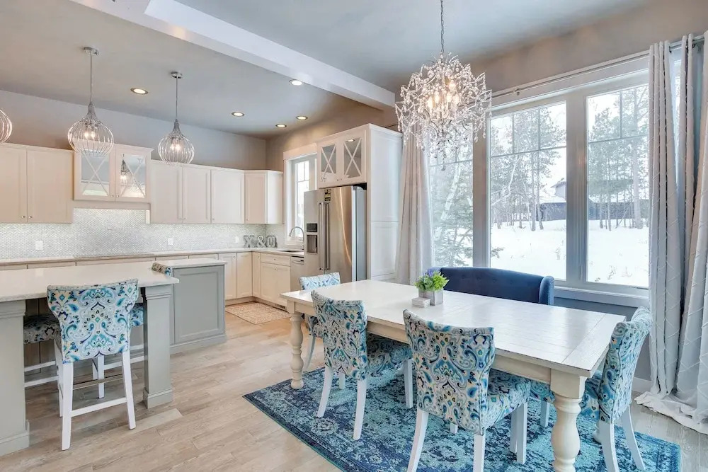Modern Lead Cabin w/ Hot Tub, 6 Mi to Skiing!