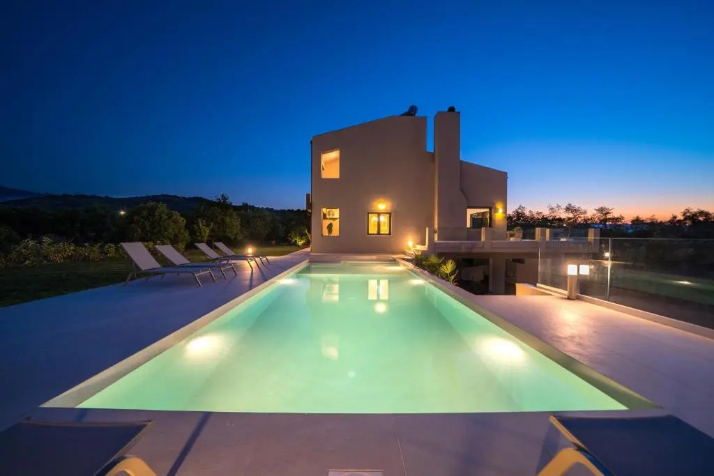 Villa Florentina at Chania Suburbs With Private Pool and BBQ