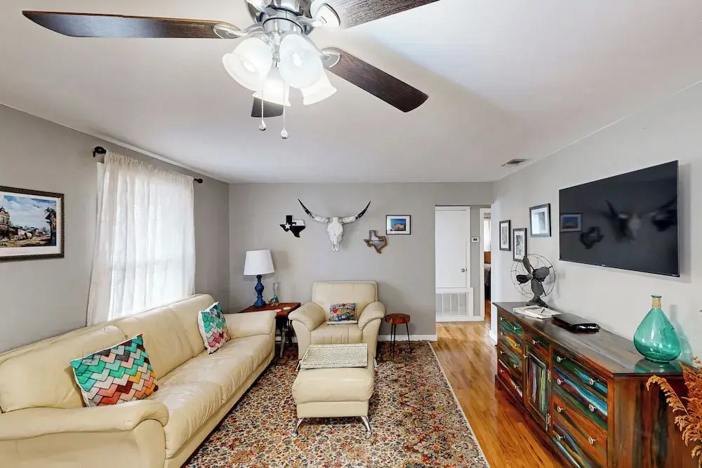 Play Room, Patio & Fire Pit! Cozy Kerrville Home