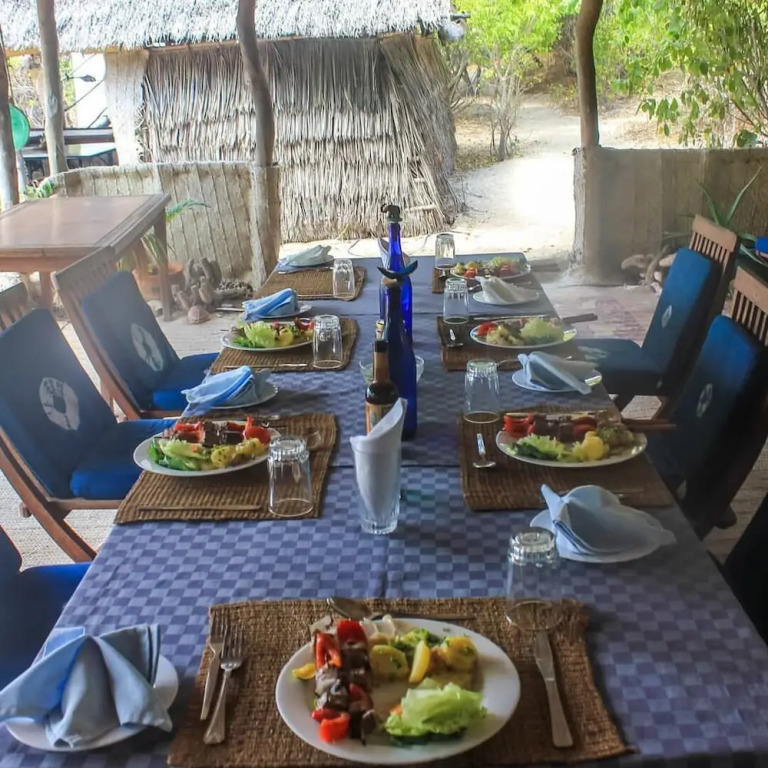 Mikes Camp Kiwayu