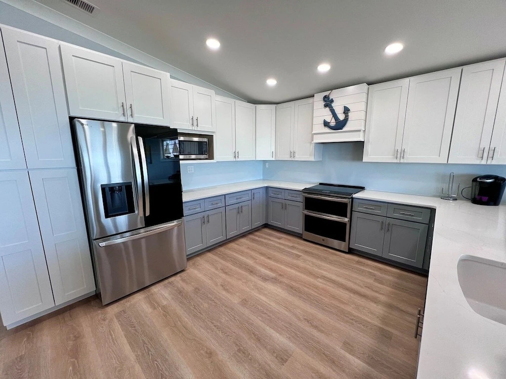 Boston Commons Penthouse 5 Bedroom Condo by RedAwning