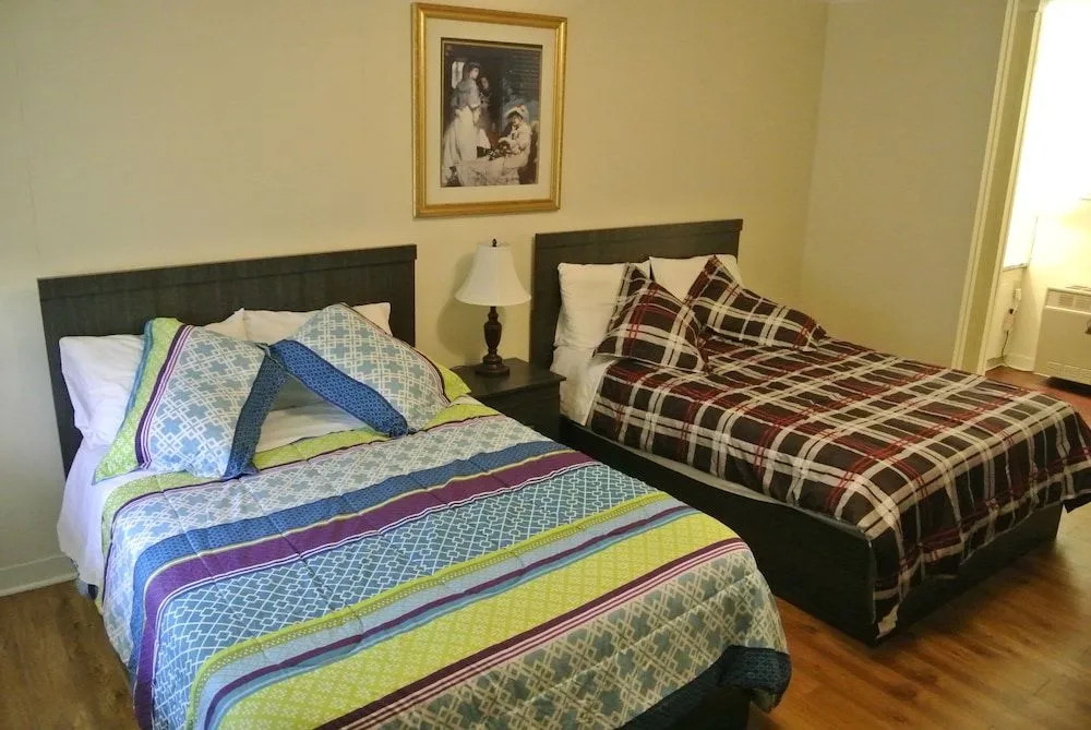 Gold Pine Inn Motel