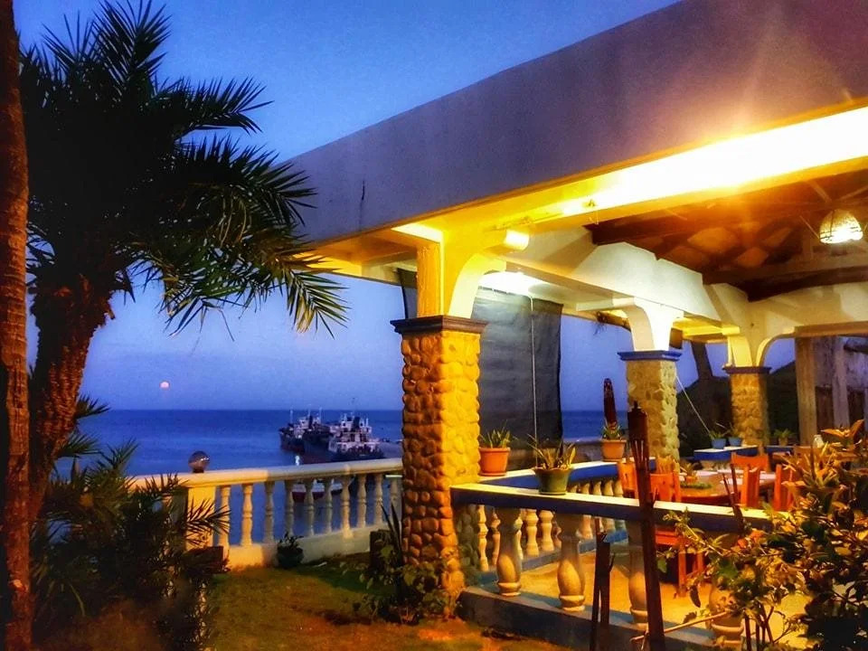 shanedels inn & café