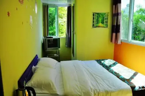 Sanya Dannan Youth Hostel