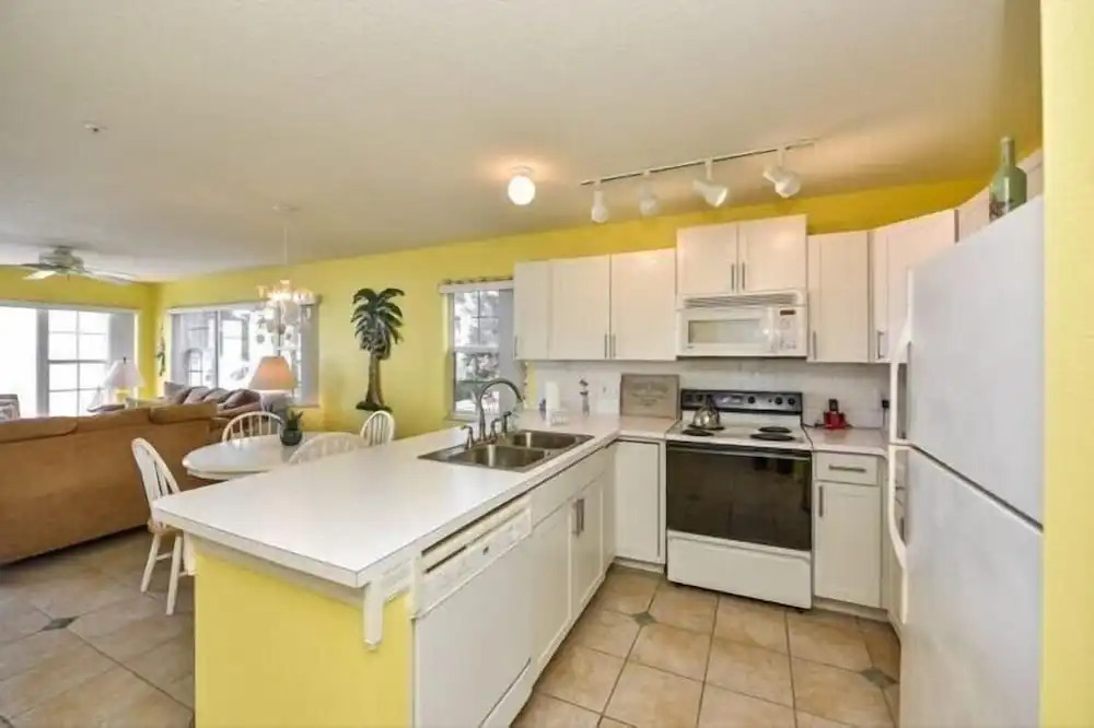 Gulf Breeze B 2 Bedroom Condo by RedAwning