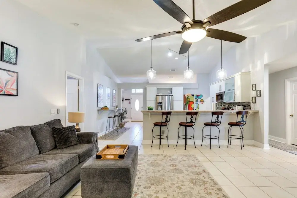 Inviting Jensen Beach Home w/ Screened-in Patio!