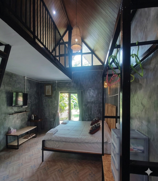 Parichat House