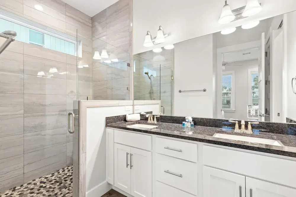 Fabulous Modern Beach House - 4BR, 35BA: POOL/Beach View & Access/Balcony