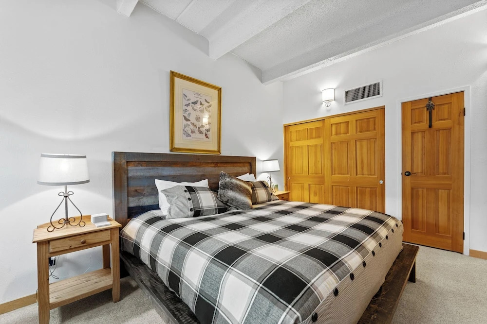 Summit House East #313