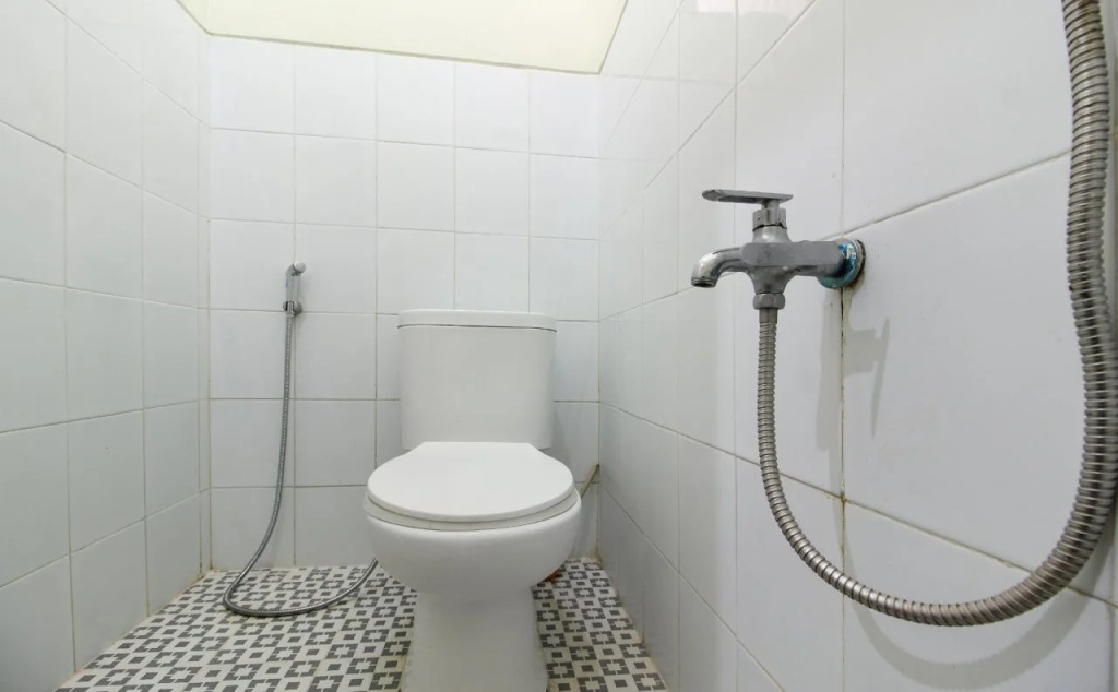 RedDoorz @ Jalan Damai 3