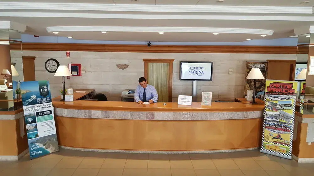 Suite Hotel Puerto Marina