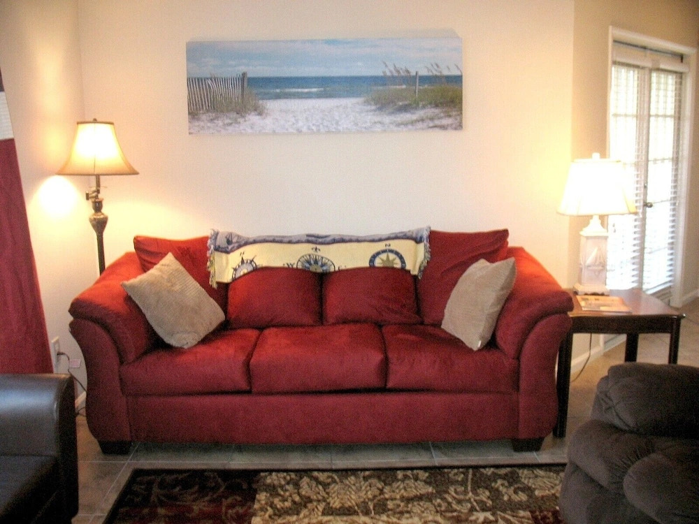 Colony Club U7 condo