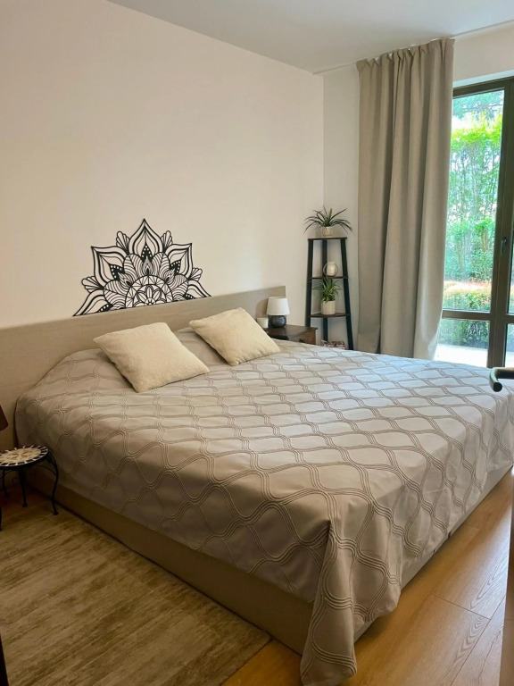 2-bedroom apartment near Bansko with pool and spa