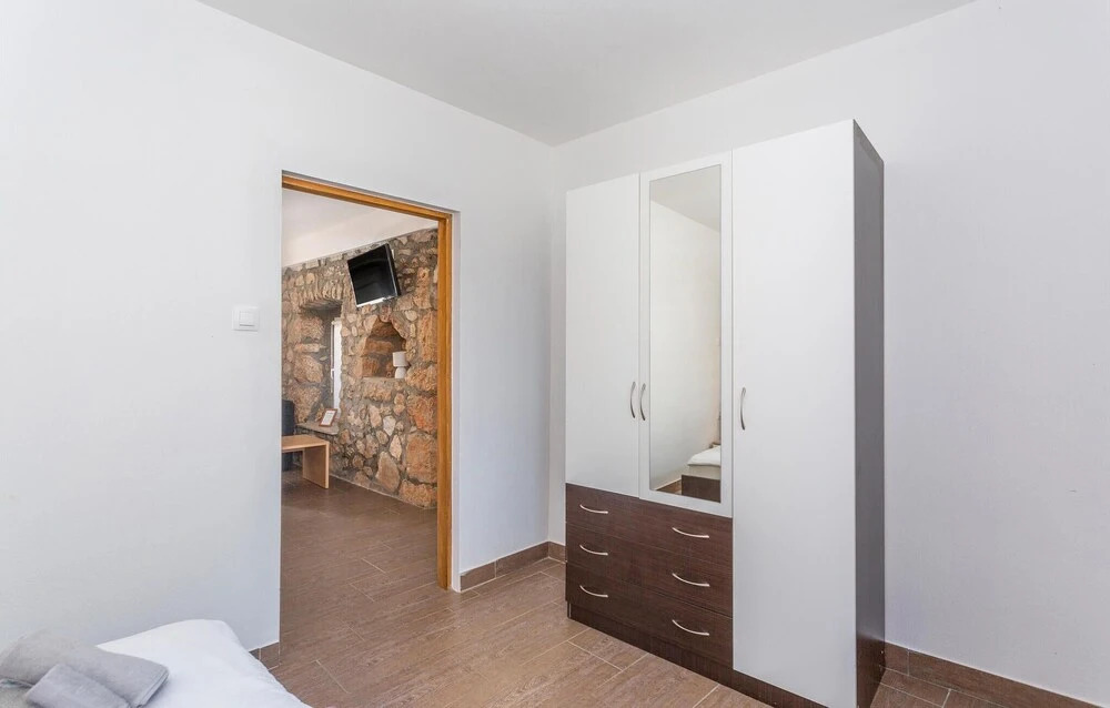 Cozy Home In Sveti Vid Dobrinjski