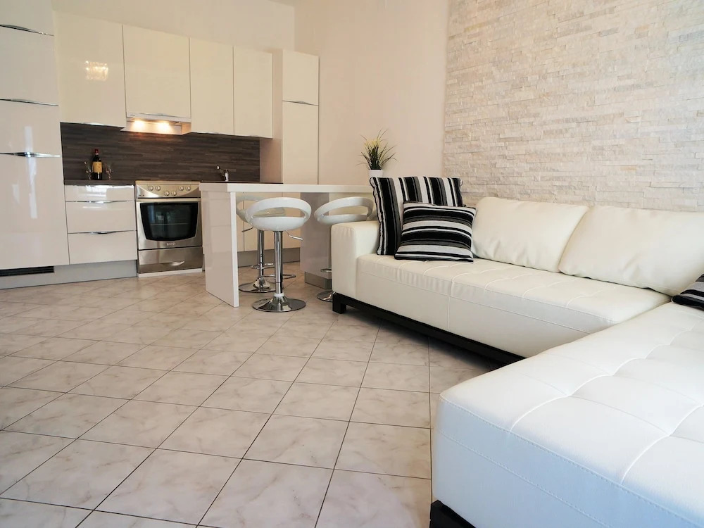 Beautiful Modern Apartment For Max 6 Persons Just 350 Meters From The Beach